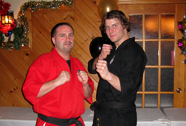 Ceinture noire de karaté-kenpo | Kompra Bootcamp • Sainte-Julie | Entrainement de groupe • Obstacles | Ninja • OCR