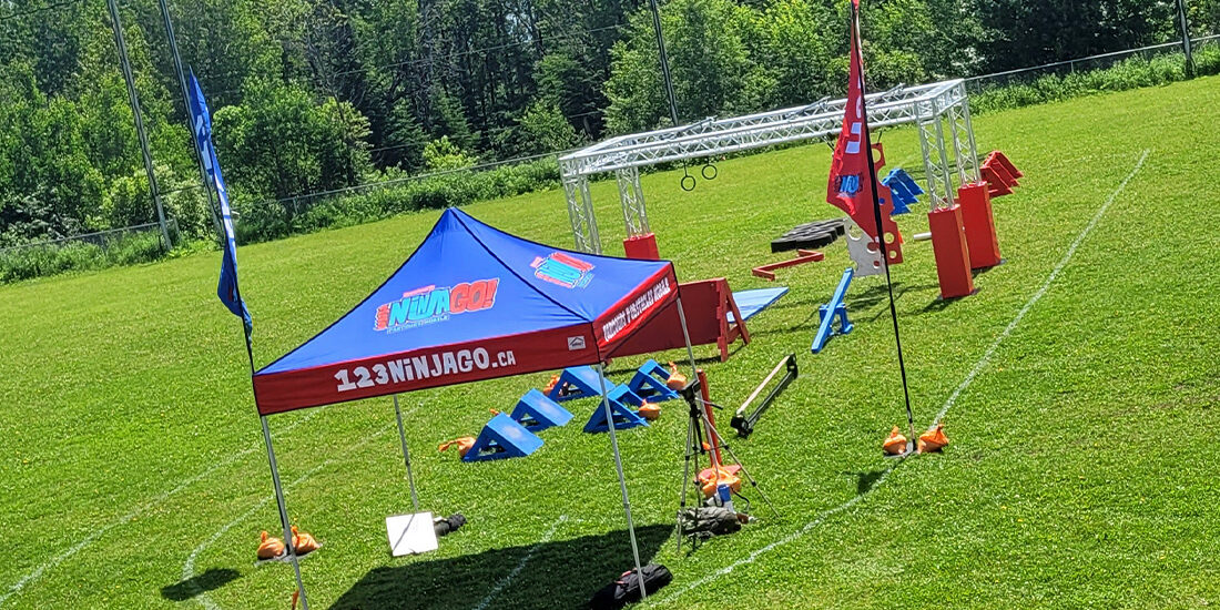 Parcours "Ninja Warrior" dans une cour de récréation | 123 Ninja Go | Parcours d'obstacles mobiles | Écoles • Camps • Festivals | Kompra Bootcamp
