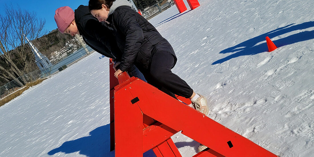 Parcours "Ninja Warrior" en hiver | 123 Ninja Go | Parcours d'obstacles mobiles | Écoles • Camps • Festivals | Kompra Bootcamp