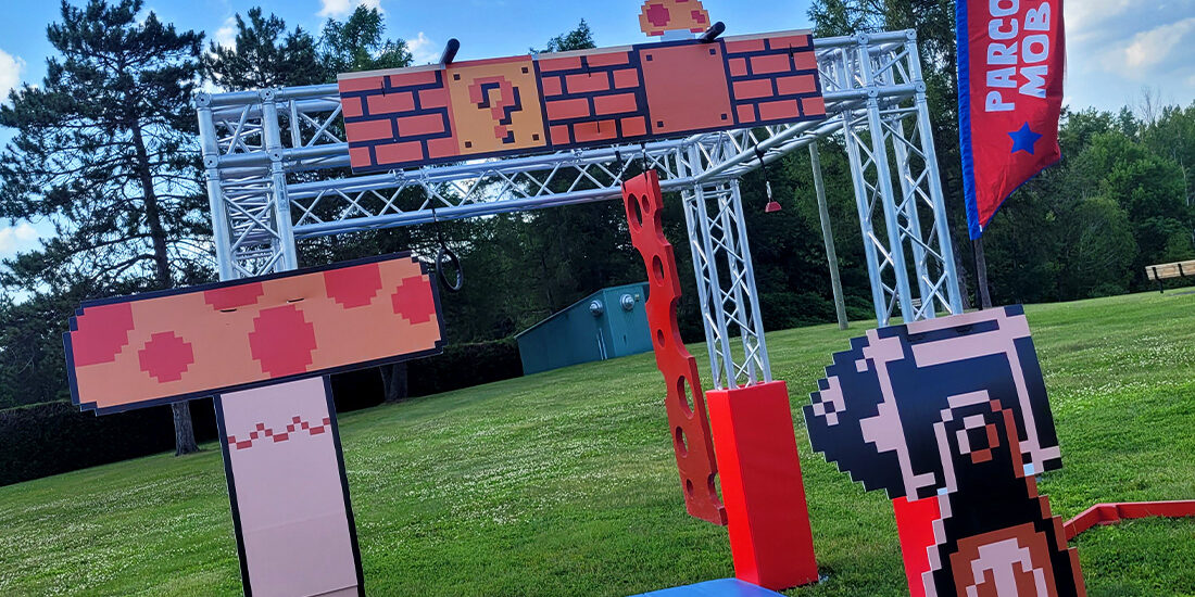 Parcours Super Mario Bros. | 123 Ninja Go • Parcours d'obstacles mobile | Écoles • Festivals • Camp | Ninja Warrior • OCR