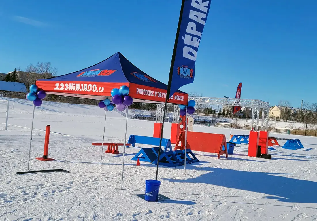 Parcours "Ninja Warrior" en hiver | 123 Ninja Go | Parcours d'obstacles mobiles | Écoles • Camps • Festivals | Kompra Bootcamp